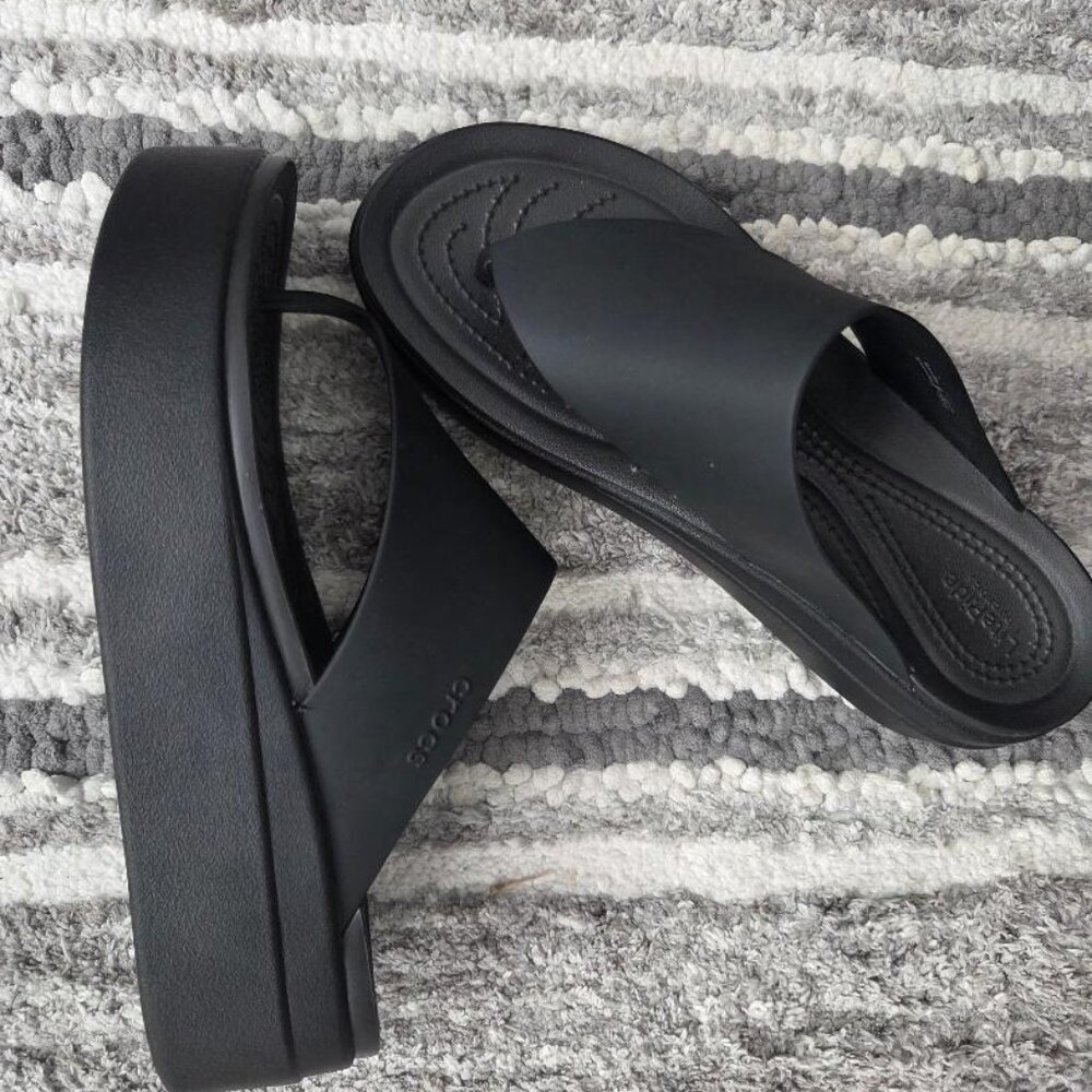 CROCS Black Platform Sandals with Thick Sole - LiteRide W9